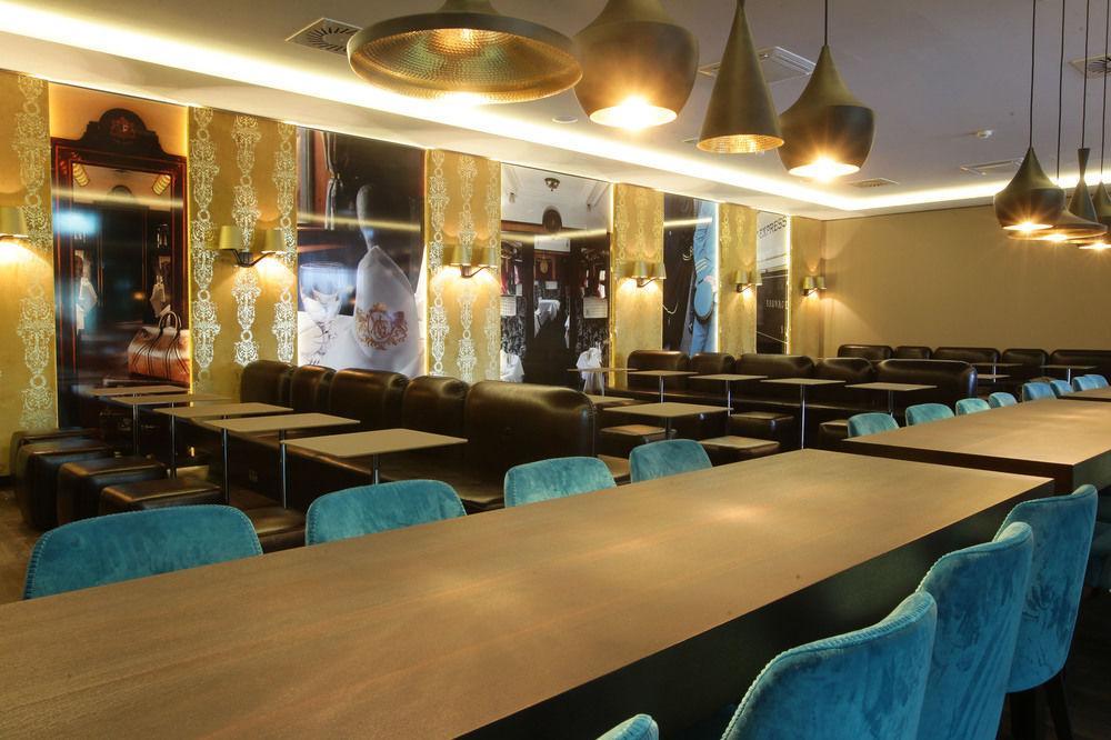 Motel One Wien Westbahnhof Bagian luar foto