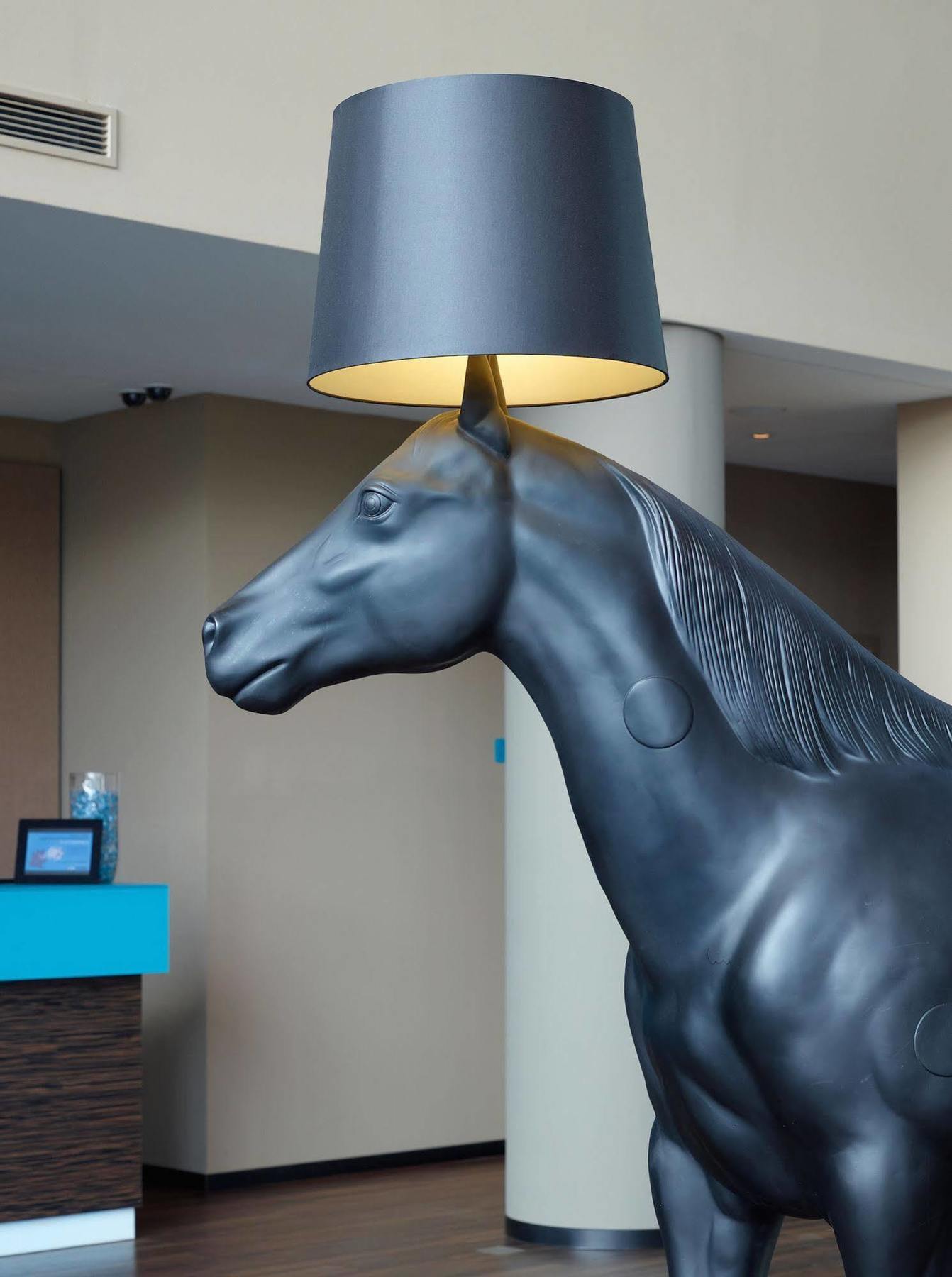 Motel One Wien Westbahnhof Bagian luar foto